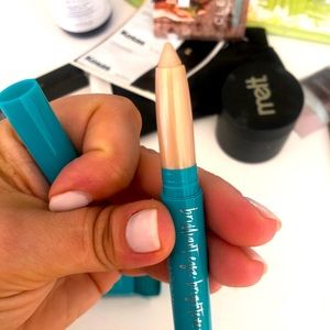 Thrive cosmetics brilliant eye brightener